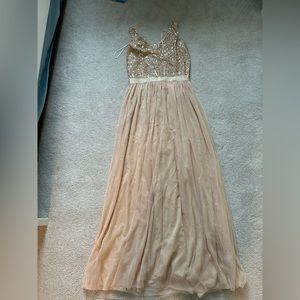 NWOT Sequin Formal Evening Dress V-Neck Elegant Dress champagne. New Year